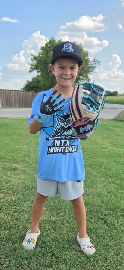 Ninety Nine customer with their glove
